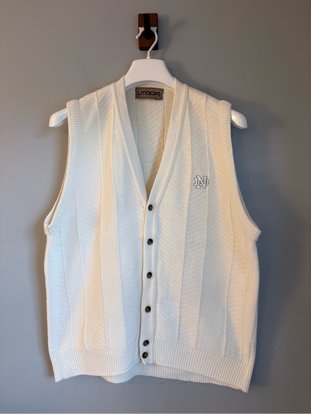 Vintage Utopia Sweater Vest Off White Knit Button Up USA Notre Dame L Acedemia